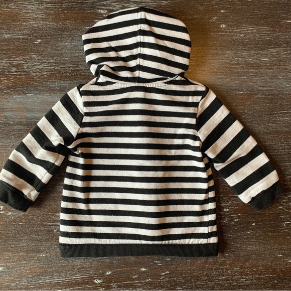 3/$12 Black and White Striped Zip Up Jacket 9 Months - Picture 3 of 5